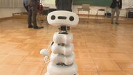 人との関わり方考える手掛かりに…わざと不便に作った『弱いロボット』開発者の大学教授が小学校で特別授業【愛知発】