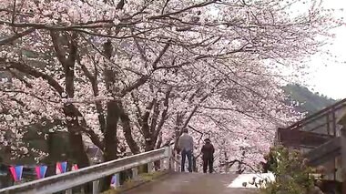 閉じられた駅を見守る桜並木 JR三江線の廃線から2年【島根発】