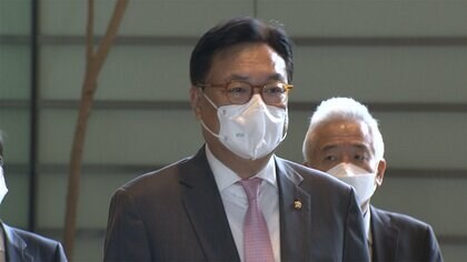 【速報】首相が韓国次期政権の代表団と面会　親書受け取る