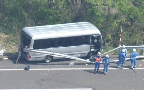 部活遠征中の高校生ら乗車　マイクロバス事故で17歳男子高校生が死亡　26人けが　福島・郡山市の磐越自動車道　