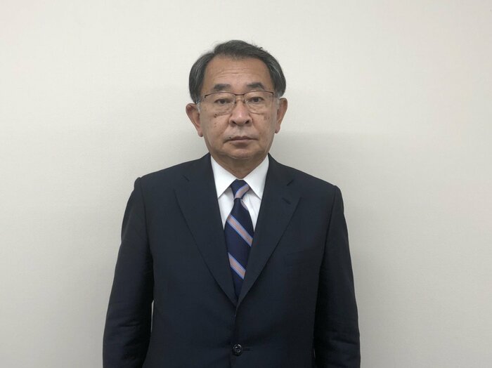 全国的にも名前が知られるようになった塩谷座長(2021年撮影)