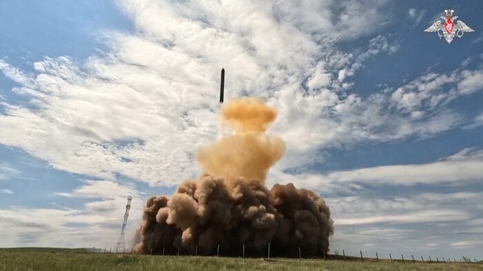 RS-28　サルマト　大陸間弾道ミサイル（ICBM)　