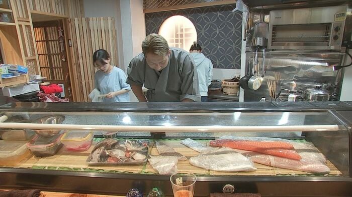「鮨と馬刺し、時々肴 きむら」の店主木村将吾さん