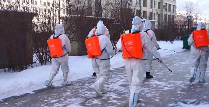 スーパー・スプレッダーが出現した地域では広範囲にわたる消毒が行われている