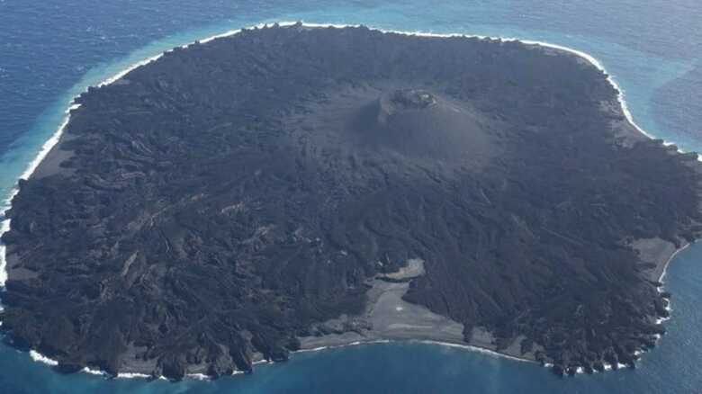 西之島の面積が拡大　昨年の噴火で新たな陸地が形成  国土地理院が解析した最新の計測結果を公開｜FNNプライムオンライン
