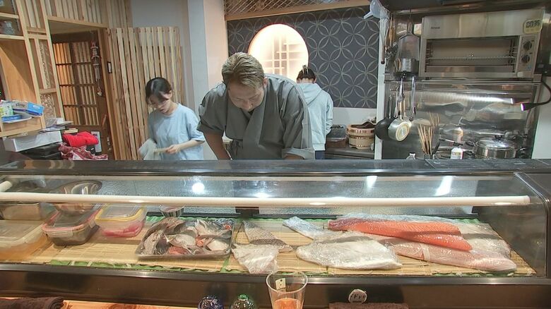 「鮨と馬刺し、時々肴　きむら」の店主木村将吾さん