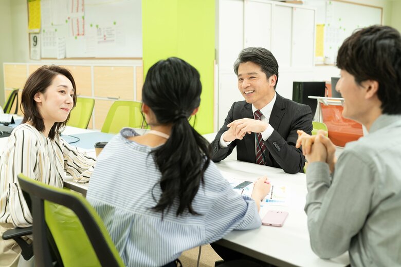 「いいね」「すごい」を職場で積極的に使ってみよう（画像：イメージ）