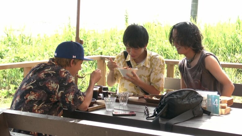 関東から訪れた大学生も景色とランチに大満足の様子