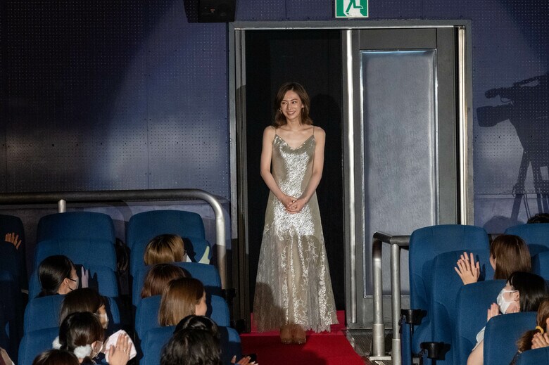 劇場版「美少女戦士セーラームーンCosmos」 ≪前編>絶賛公開中 ≪後編≫6月30日(金)公開 (c)武内直子・PNP/劇場版「美少女戦士セーラームーン Cosmos」製作委員会 配給:東映