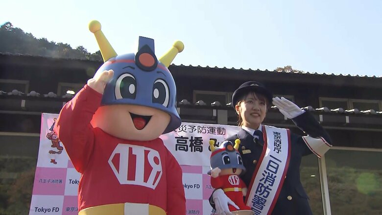 東京･八王子市で一日署長を務めた高橋みなみさん（9日）