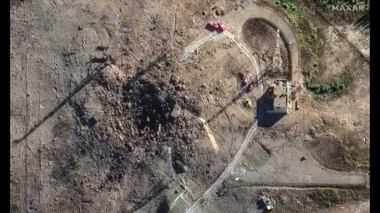 発射失敗後に出現した直径約60mのクレーター