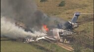 米テキサス州 飛行機が離陸失敗で炎上 21人が自力で脱出