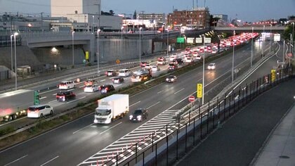 ゴールデンウィークのUターンラッシュピーク　関越道で37km、中央道で27kmの渋滞発生…夜遅くまで続く見込み
