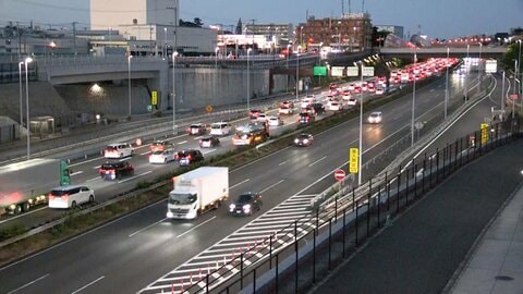 ゴールデンウィークのUターンラッシュピーク　関越道で37km、中央道で27kmの渋滞発生…夜遅くまで続く見込み