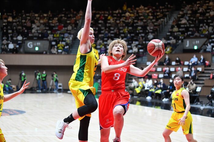 渡嘉敷選手と久しぶりのマッチアップを見せた髙田真希選手
