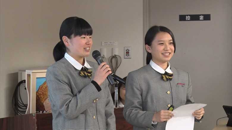 (左)藤社彩乃さん・(右)佐々木結菜さん 岩手県大槌町出身・震災当時2人とも小学校2年生