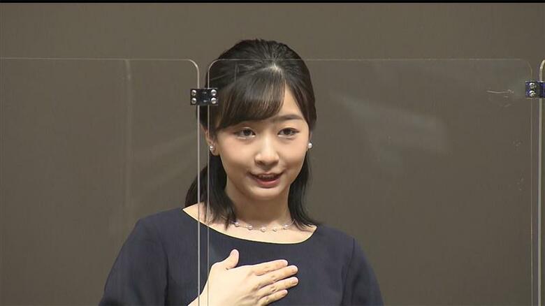 手話を交えて挨拶された佳子さま(10日)