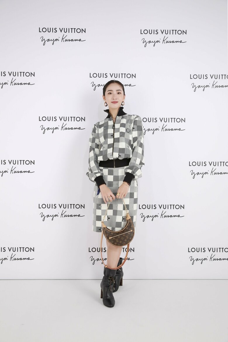 中田クルミさん　(C)LOUIS VUITTON