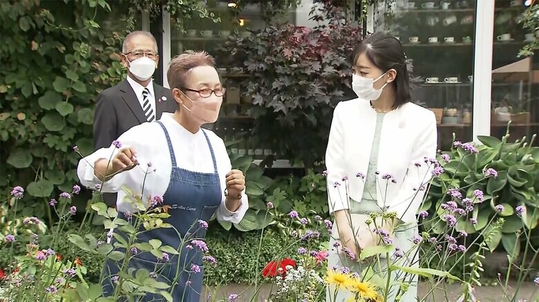 式典の後、佳子さまは、ストリートガーデンを視察された（13日午前 北海道･恵庭市）