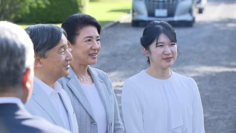 御料牧場に到着されたご一家　5月2日