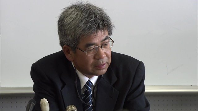 裁判後の会見で心境を語る父・政恭さん（当時）