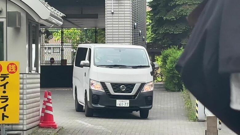 少女を乗せた車両