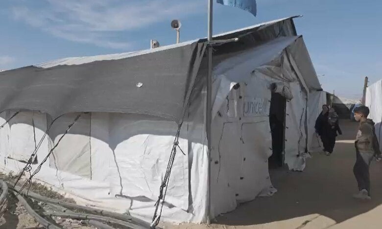 ガザ地区南部・ハンユニスのUNRWA臨時診療所。テントはUNICEFからの寄付。