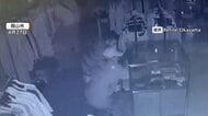 窃盗容疑で男3人を逮捕　このうち2人を別の窃盗の疑いで再逮捕　Tシャツなど690万円相当盗んだか