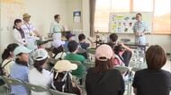 瓶やアルミ缶、古紙などの分別工程を見学　小学生と保護者が清掃工場などを見学