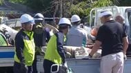 開設3日目も長蛇の列、富山・氷見市の災害ごみ仮置き場に家電や畳が次々と　「床下の泥はどうしたもんか」