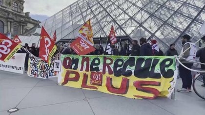 ルーブル美術館がデモで臨時休業　「モナリザ見たい」観光客にも影響…年金受給“64歳に引き上げ”に抗議