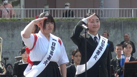千葉・四街道市で高校生が一日警察署長に　吹奏楽と書道パフォーマンスで交通安全訴え