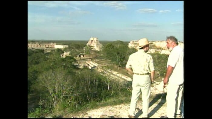 大ピラミッドの頂上から景色をご覧に
