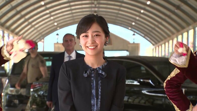 佳子さま修道院を視察　姉・小室眞子さんも着用した青い装い…ギリシャ語も交えてティータイムを楽しまれる｜FNNプライムオンライン