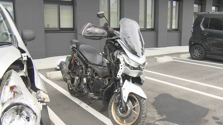 バイクの62歳男性が交差点で軽自動車と衝突し死亡 車を運転していた19歳女を現行犯逮捕 車側に一時停止の標識 愛知県津島市｜FNNプライムオンライン