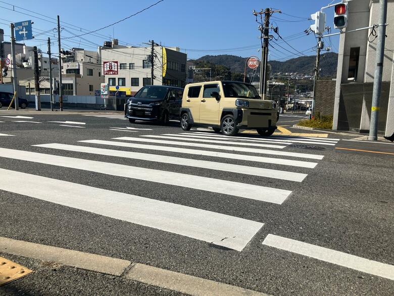 自転車の80代とみられる男性トラックにはねられ死亡　運転手の男を過失運転致傷の疑いで現行犯逮捕｜FNNプライムオンライン