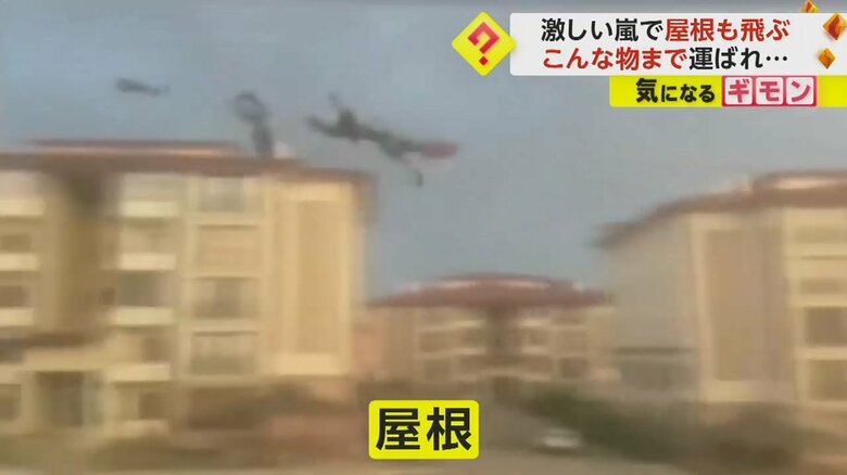 屋根が吹き飛ばされている（IHA）