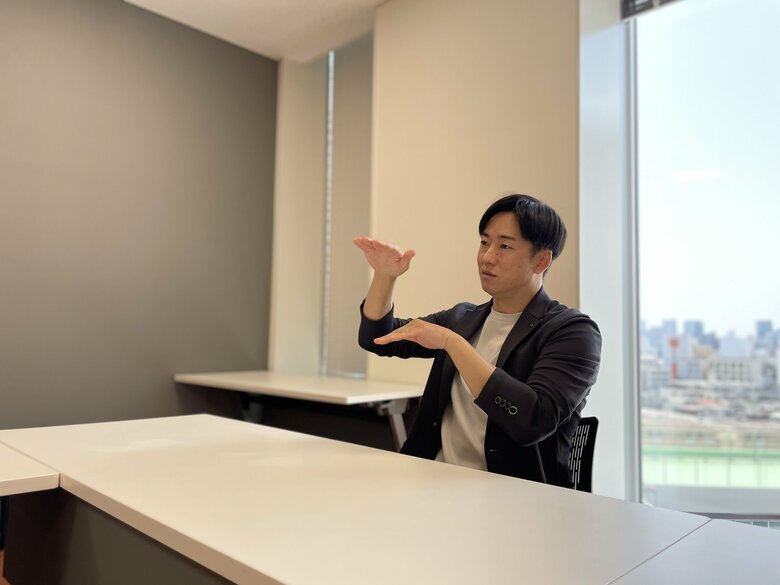 少年野球専用の球場を作りたいという夢を語る