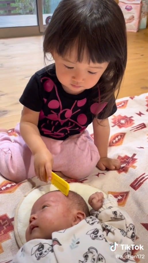 髪をとかしてあげる？あーちゃん