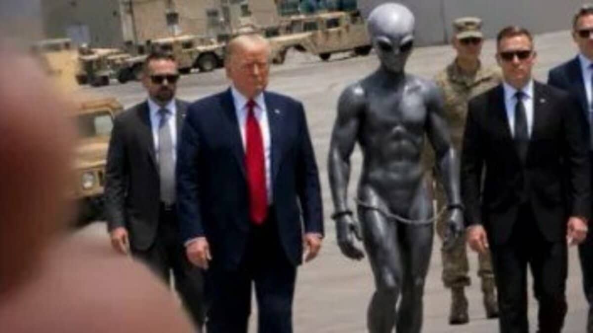 【希少】アメリカ製　アルビノドラゴン　エイリアン　トランプ トランプ大統領、宇宙人に助けを求める？｜FNNプライムオンライン
