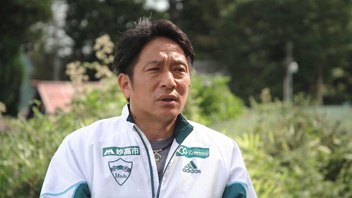 【原監督ご自身のペンで書かれた】青山学院大学駅伝部原晋監督直筆サイン入りフラッグ 昨シーズン無冠、箱根では4位の青山学院・原晋監督が「就任18年