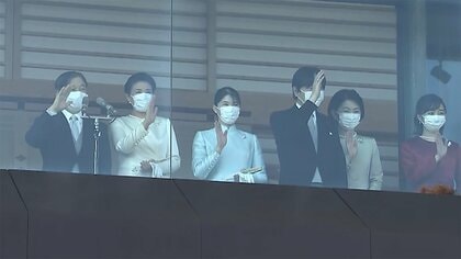 「陛下は最後まで迷われていた」皇族全員マスク着用に影響した“防弾ガラス”と静けさに包まれた皇居【一般参賀のウラ側】