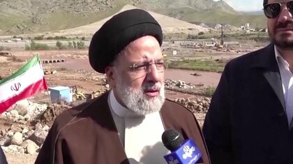 【速報】ヘリ墜落で“事故死”イラン大統領の故郷で葬儀　憶測飛び交う中…“別のヘリ搭乗”大統領補佐官「飛行中の天候良かった」