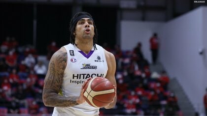 サンロッカーズ渋谷、元NBAマカドゥが孤軍奮闘の30得点もアルバルク東京の堅守崩せず