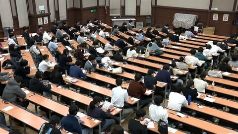 「大学入学共通テスト」全国650会場でスタート…初日に異音や誘導ミスで34人が最大150分繰り下げ措置