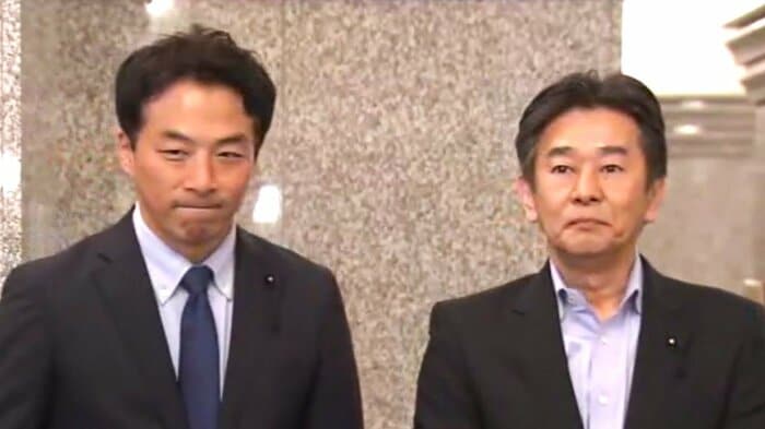 取材に応じる増山県議・岸口県議