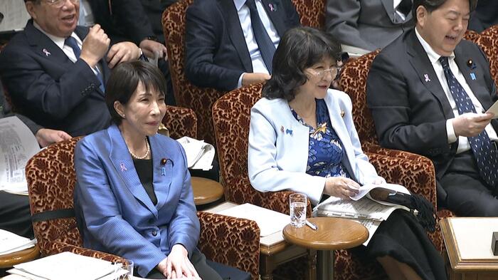 「最恐コンビ」と称される高市首相と片山さつき財務相（国会内）