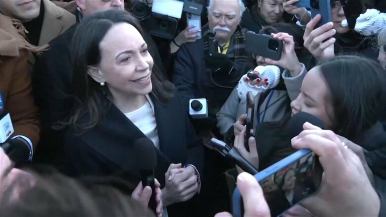 トランプ大統領にノーベル平和賞メダル「授与」ベネズエラの野党指導者マチャド氏が｜FNNプライムオンライン