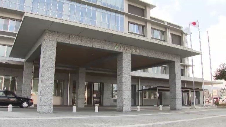 “パワハラ認定”の現職敗れる　福岡・宮若市長選で無所属新人が初当選　投票率は60.44%｜FNNプライムオンライン