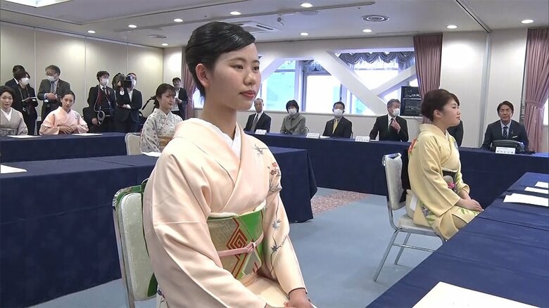 山形市で行われた「やまがた舞子」入社式の様子